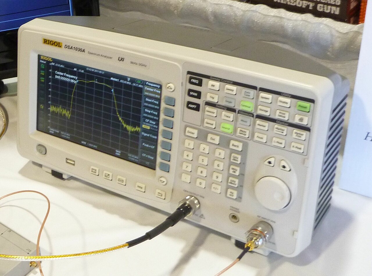 頻譜分析儀實機照片:RIGOL DSA1030A